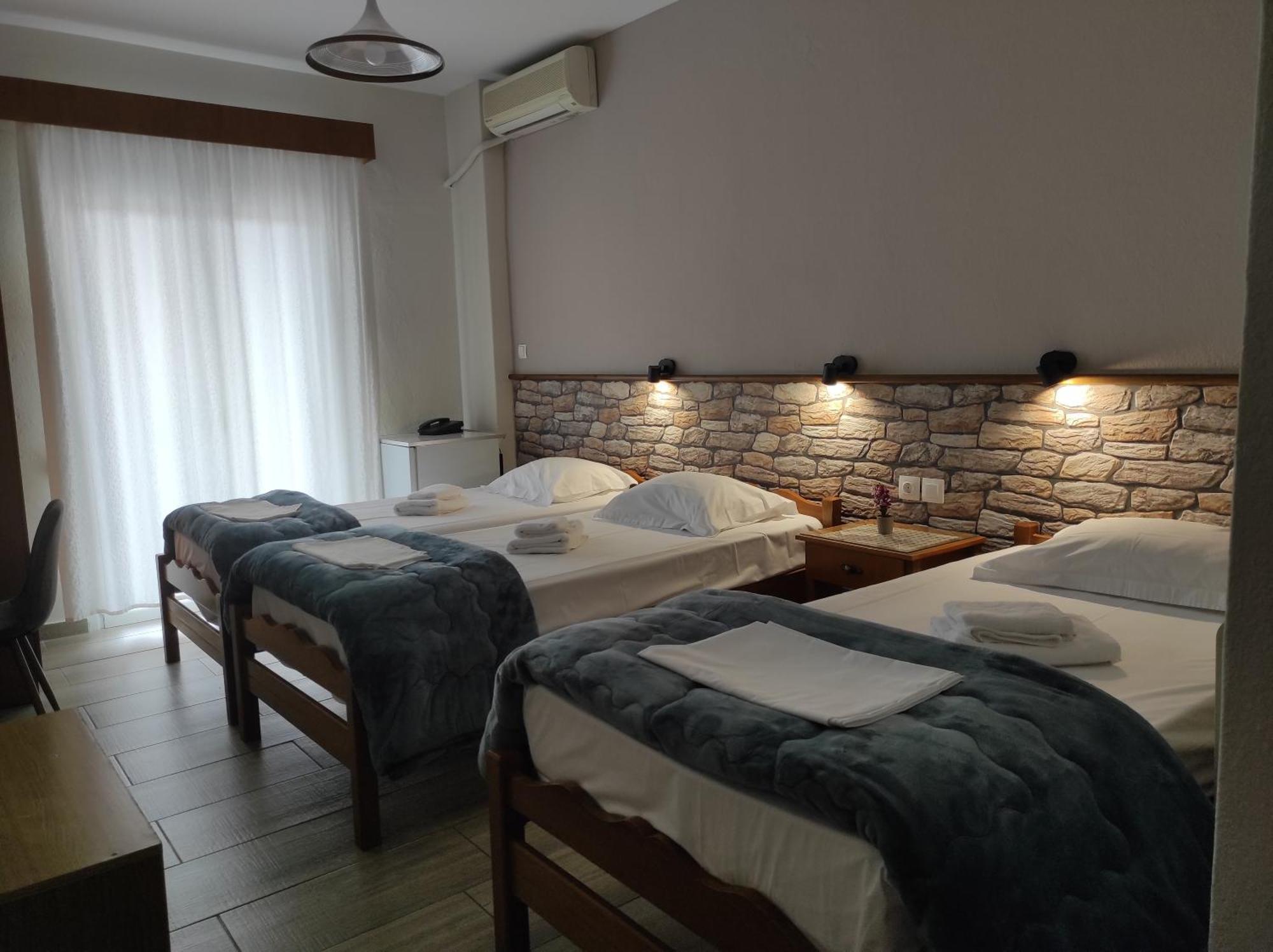 Ενοικιαζόμενα Δωμάτια Ενιπεύς- Rooms Enipeas 里托楚伦 外观 照片